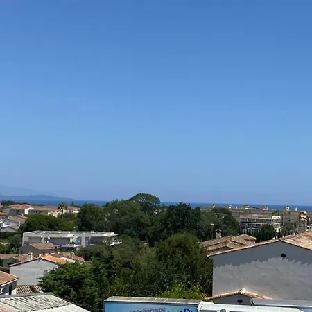 Dans A Avec Vue Apartment