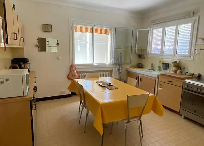 Dans A Avec Vue Apartment